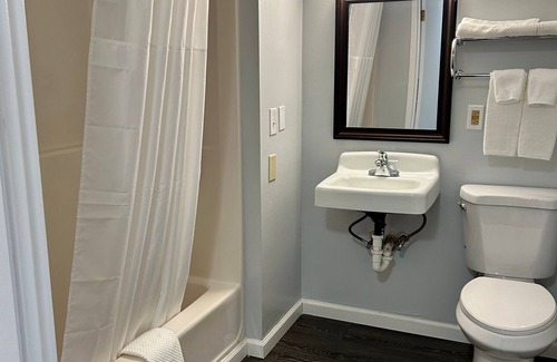 Clemmons Hotel | Rodeway Inn Clemmons - Winston-Salem Area