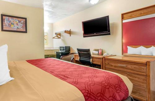 Octa Hotel | Rodeway Inn