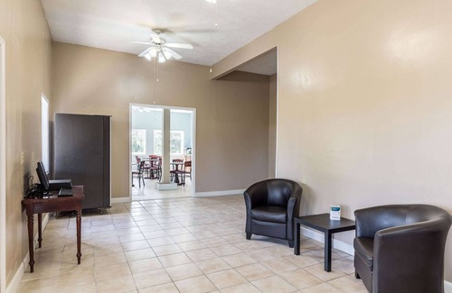 Ludington Hotel | Rodeway Inn