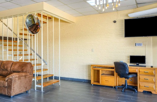 Metairie Hotel | Rodeway Inn