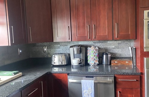 Big Rapids Haus | Rogers Pond Luxurious & Romantic Getaway