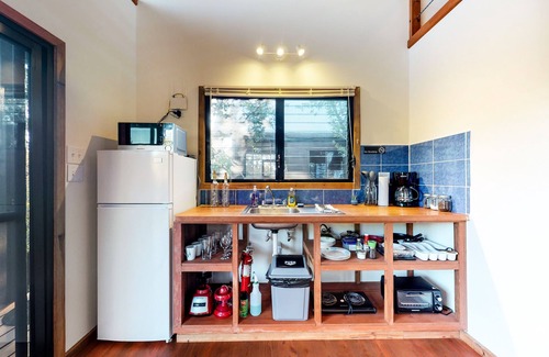Surfside Kabine | Romantische Cabana, Strandspaziergang, private Veranda mit Fliegengitter und Hängematte