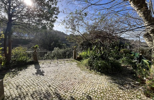 Sintra Skihütte | Romantic Challet in Old Town Sintra With Views. Pets are Welcome!