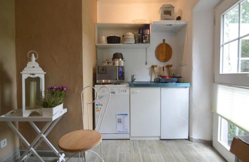 Immerath Wohnung | Romantic Eifel Hideaway, cleaning included