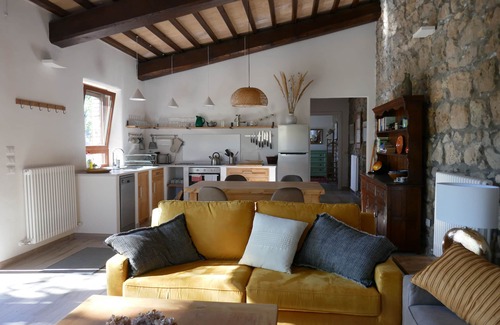 Civitella d'Agliano Haus | Romantic Hideaway with Spectacular Views, Pool, and Wood-Fired Hot Tub.