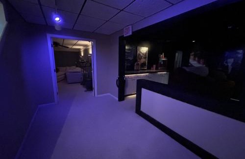 Brighton Haus | Romantic Hilltop Hideaway