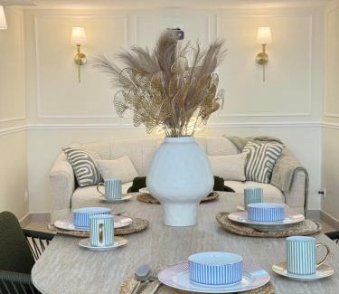 Tremblay-en-France Wohnung | Romantic Private Spa Suite - Casacocoonspa - Love room