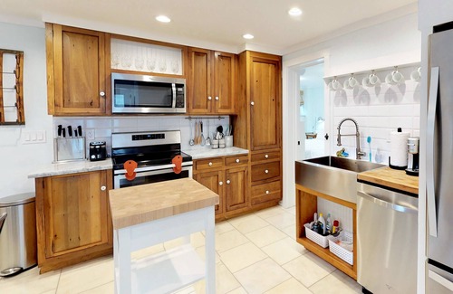 Downtown Historic District Haus | UmmerSommerwochenenden 20% RABATT💲 Romantischer Geheimgarten .5 Meile bis DT - Strand 3 Meile