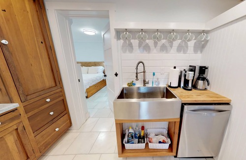 Downtown Historic District Haus | UmmerSommerwochenenden 20% RABATT💲 Romantischer Geheimgarten .5 Meile bis DT - Strand 3 Meile