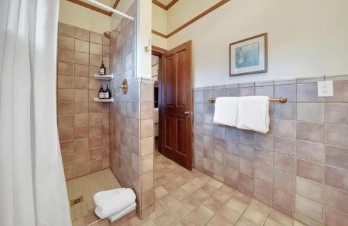 Sutter Creek Hotel | Romantic Victorian Getaway The Fox