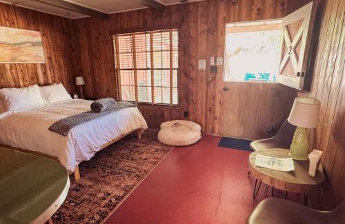 Joshua Tree Hotel | Room 2 - Downtown Joshua Tree Motel - Pet Friendly - Walk to Shops & Visitor Center, Minutes to Park Entrance