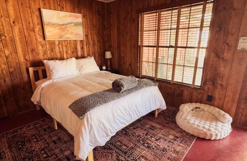 Joshua Tree Hotel | Room 2 - Downtown Joshua Tree Motel - Pet Friendly - Walk to Shops & Visitor Center, Minutes to Park Entrance