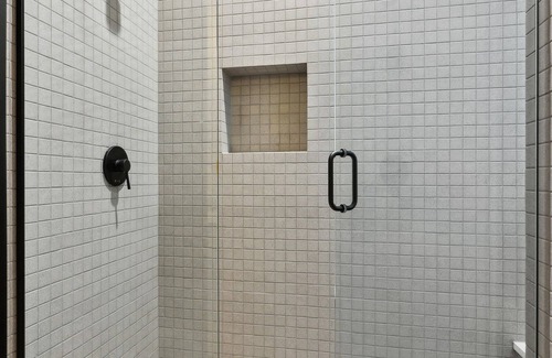 Logan Square Hotel | Room 211 at Logan Square SRO Hotel