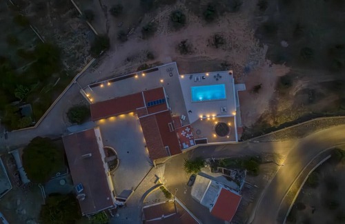 Fortios Wohnung | 'Room 3' with Shared Pool