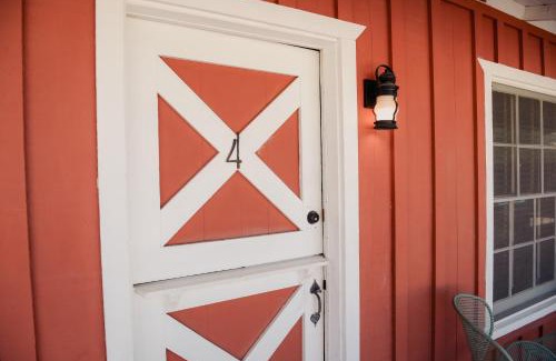 Joshua Tree Hotel | Room 4 - Downtown Joshua Tree Motel - Pet Friendly - Walk to Shops & Visitor Center, Minutes to Park Entrance