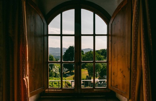 San Donato in Fronzano Wohnung | Room '66 H Fattoria Degli Usignoli' with Shared Pool, Wi-Fi and Air Conditioning