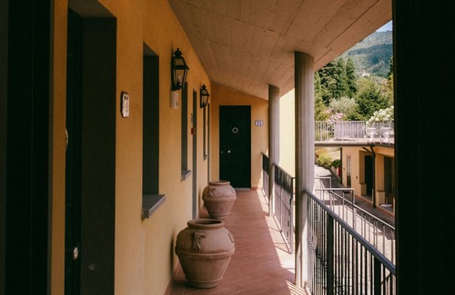 San Donato in Fronzano Wohnung | Room '66 H Fattoria Degli Usignoli' with Shared Pool, Wi-Fi and Air Conditioning