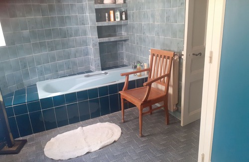 Brignoles Bed & Breakfast | Room 'Chambre Jules' with Mountain View, Shared Pool and Shared Terrace