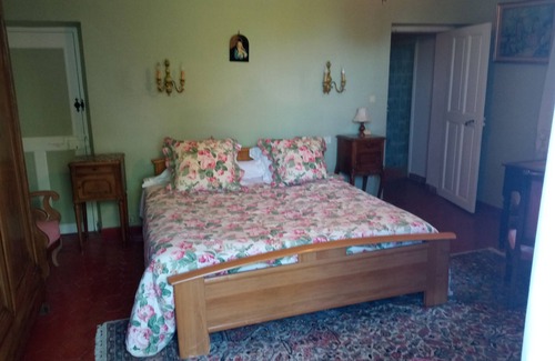 Brignoles Bed & Breakfast | Zimmer 'Chambre Jules' mit Bergblick, Gemeinschaftspool und gemeinsamer Terrasse