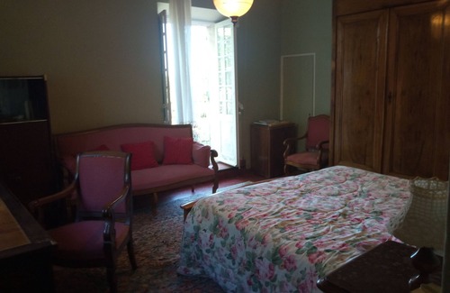 Brignoles Bed & Breakfast | Zimmer 'Chambre Jules' mit Bergblick, Gemeinschaftspool und gemeinsamer Terrasse