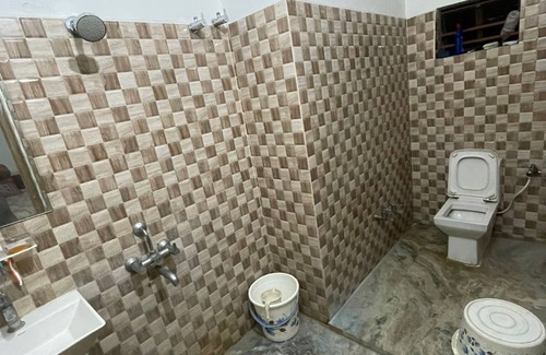 Deoghar Haus | Room in a Home. 10 Minutes to the Baba Baidhyanath Temple
