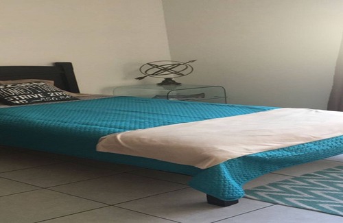 Ciudad Cariari Wohnung | Zimmer in einem Haus / Raum zu Hause