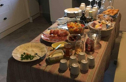 Candeleda Haus | Room in Bungalow - Cozy guest room with double bed