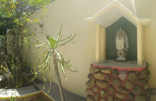 La Paz Haus | Room in Guest Room - Padrino's Hostal La Paz Full House