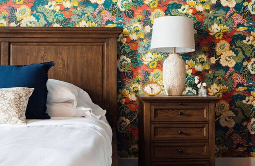 Five Points South Hotel | Room Near Birmingham Museum of Art, Free Parking and Pets Allowed!