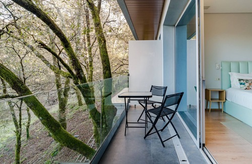 Ventosa Wohnung | Zimmer 'Quarto Queen 1 - Oak Nature' mit Gemeinschaftspool, gemeinsamer Terrasse und Wi-Fi