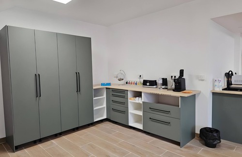 Salies-du-Salat Wohnung | Room 'Room 7' with Shared Terrace, Wi-Fi, and Air Conditioning