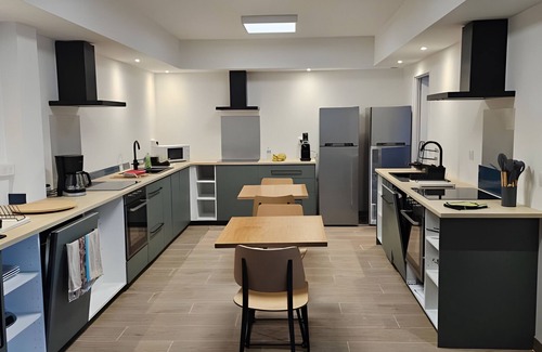Salies-du-Salat Wohnung | Room 'Room 7' with Shared Terrace, Wi-Fi, and Air Conditioning