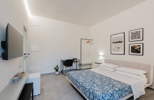 Marsala Haus | Room 'Scirocco' with Shared Garden, Wi-Fi and Air Conditioning