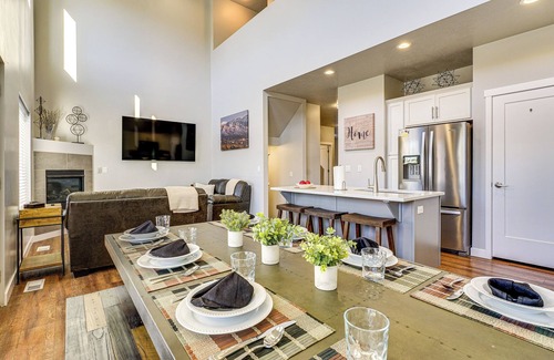 Millcreek Haus | Room to Work + Relax! SLC Townhome w/Office, Yard