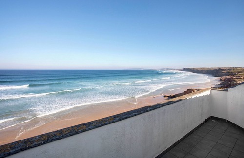 Baleal Wohnung | Zimmer 'Top Floor North Suite' mit Meerblick, privater Terrasse und Wi-Fi