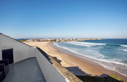 Baleal Wohnung | Zimmer 'Top Floor North Suite' mit Meerblick, privater Terrasse und Wi-Fi