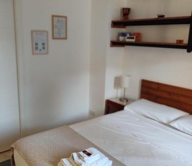 La Linea de la Concepcion Haus | Room with private bathroom in shared apartment 50m from Gibraltar