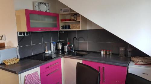 Strba Wohnung | Room with a High Tatras view and Fireplace