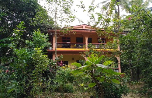 Fatona Haus | Zimmer mit Aussicht in Per-Seraulim, Colva