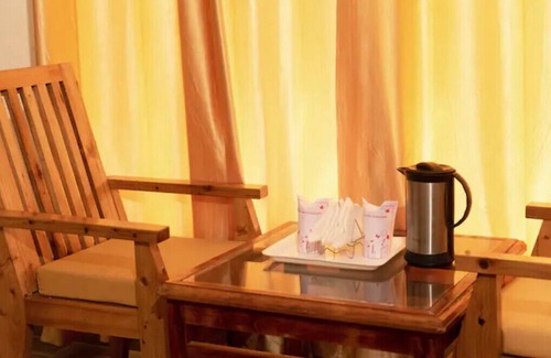 Aleo Hütte | Room with Magnificent views| Olive Manali Cottage