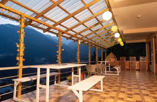 Aleo Hütte | Room with Magnificent views| Olive Manali Cottage