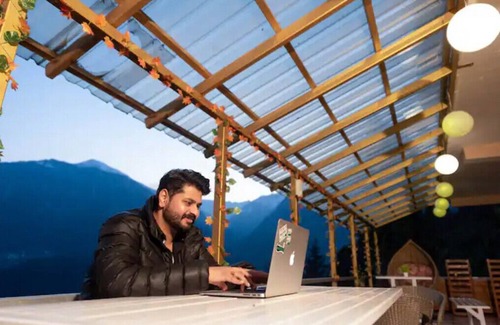 Aleo Hütte | Room with Magnificent views| Olive Manali Cottage