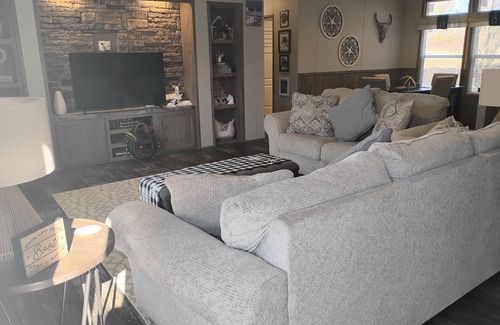 Attalla Sonstige | Roomy 3-bedroom horse ranchette with hiking/biking trails. Noccalula & Gadsden