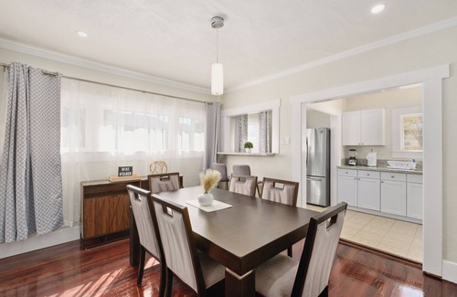 Raisin Haus | Roomy/Comfy 2B/1Bth w Dinning Room