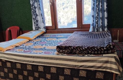 Vashist Haus | ROOP MOUNTAIN HOMESTAY No Parking