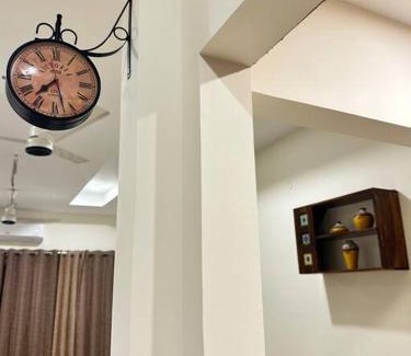 Rishikesh Wohnung | RootHouse by The Big Bear
