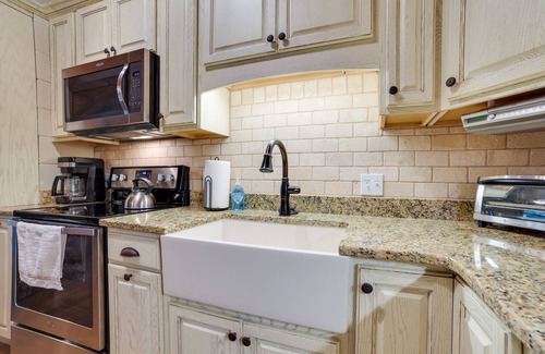 Higgins Lake Hütte | Roscommon Cottage - Walk to Higgins Lake!