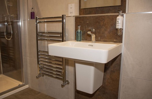 Lytchett Matravers Bed & Breakfast | Rose and Crown