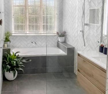 Indooroopilly Haus | Rose Cottage