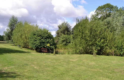 East Dereham Hütte | 1 Schlafzimmer Unterkunft in Scarning, in der Nähe von Dereham